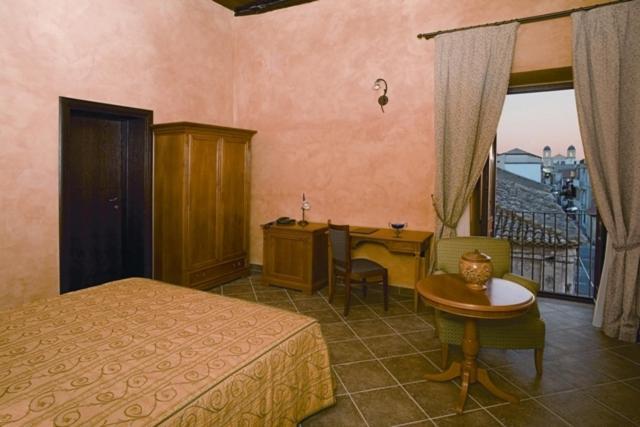 Hotel Palazzo Marzano Бриатико Номер фото